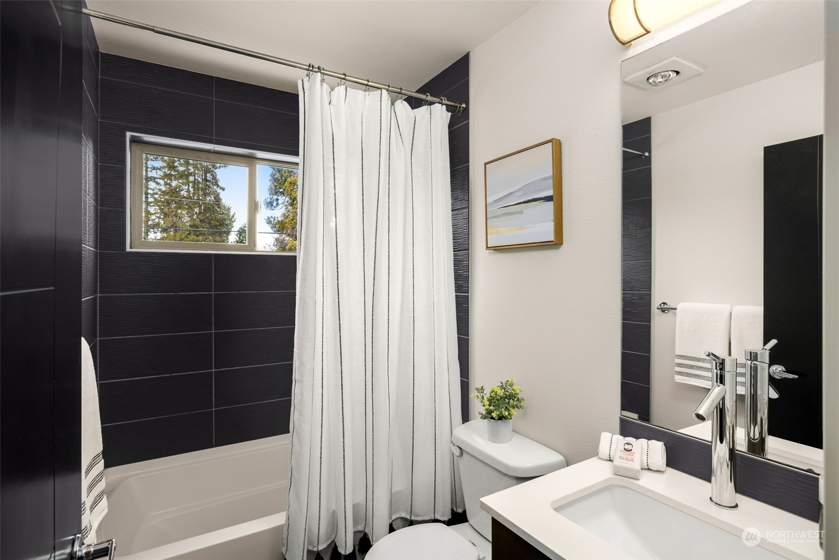 8601 Delridge Way Southwest, Unit E Seattle, WA 98106 - Photo 12 of 18 Gallery Image 12