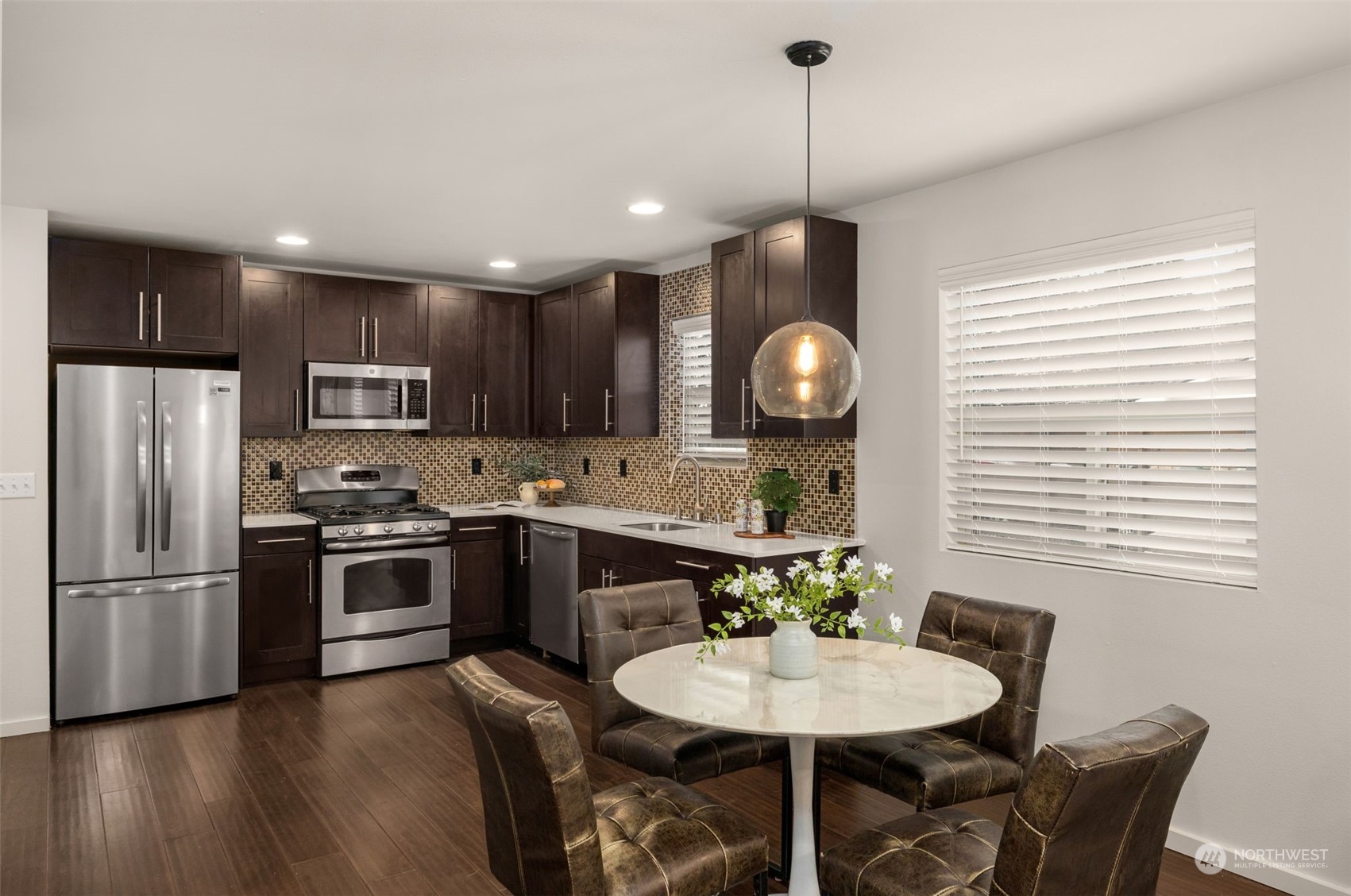 8601 Delridge Way Southwest, Unit E Seattle, WA 98106 - Photo 4 of 18 Gallery Image 4