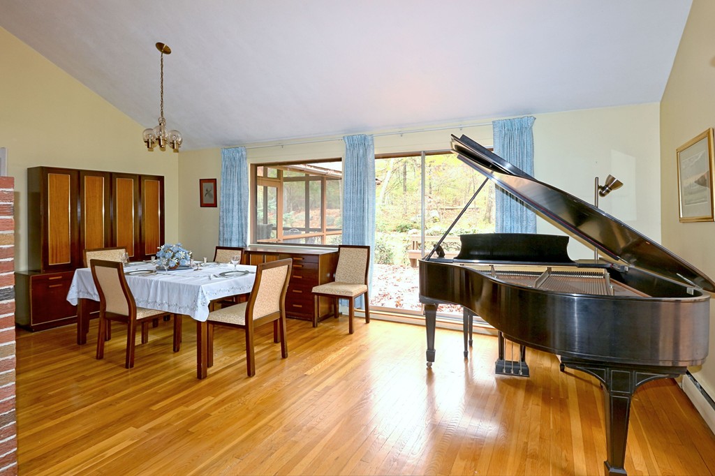 42 Barney Hill Road Wayland, MA 01778 - Photo 9 of 29 Gallery Image 9