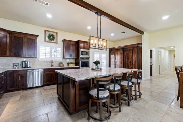 $2,395,000 | 38176 Cardinal Lane, Squaw Valley, CA 93675