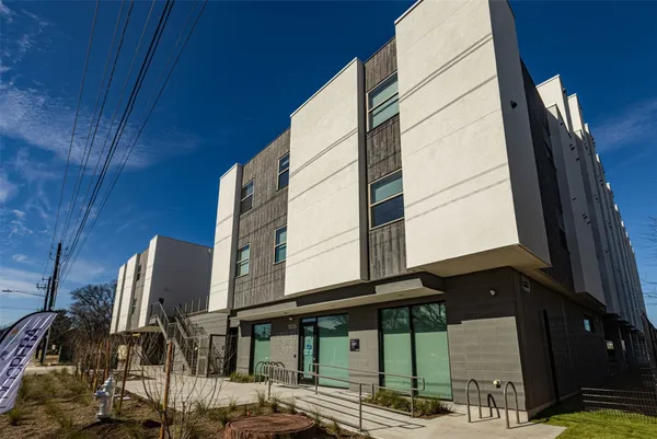 $1,464 | 1806 Clubview Avenue, Austin, TX 78741