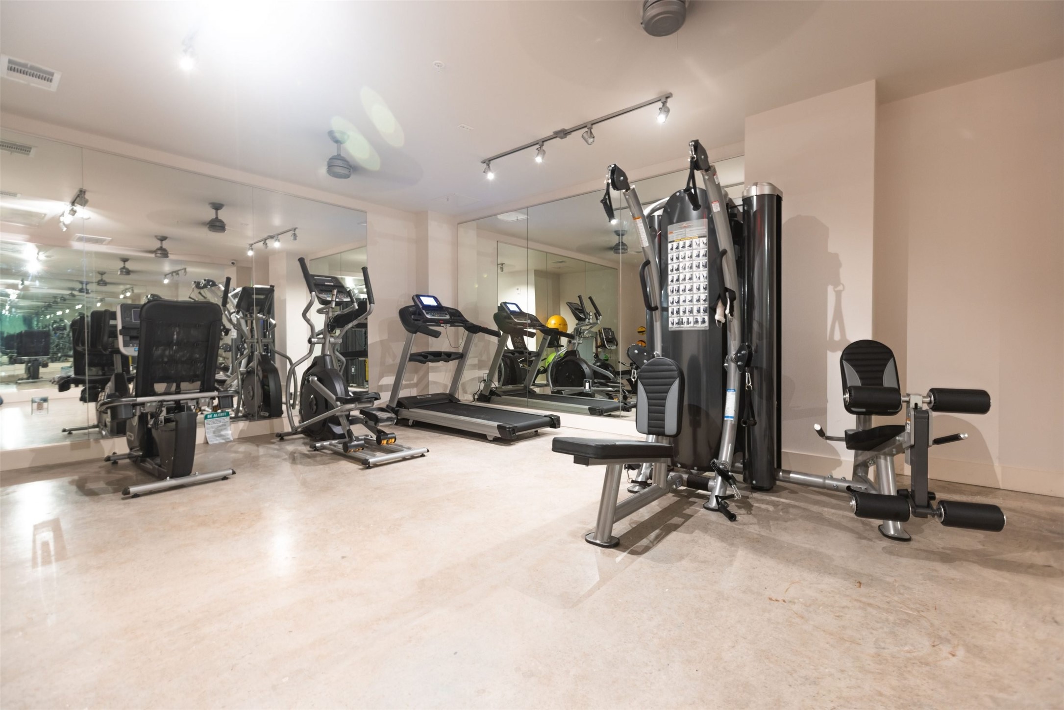 1806 Clubview Avenue Austin, TX 78741 - Photo 5 of 8