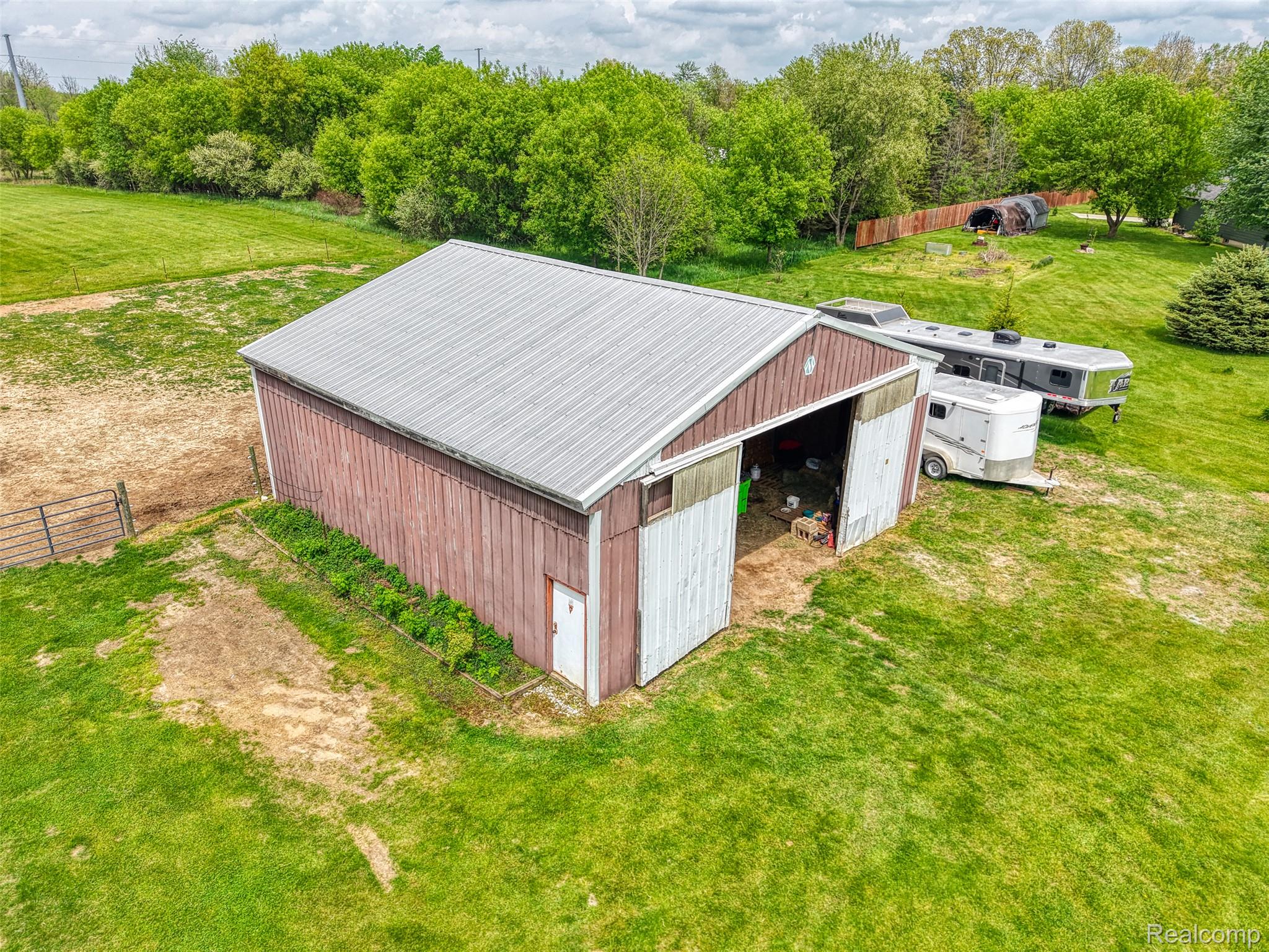 2500 East Jones Road Howell, MI 48855 - Photo 30 of 43 DJI_20260518150315_0059_D_14 - Copy.jpg