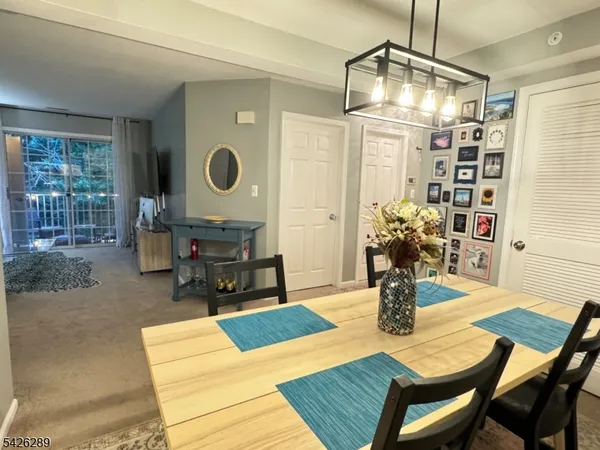 $375,000 | 322 Stratford Place, Unit 322, Bridgewater, NJ 08805