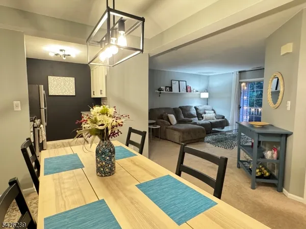 $375,000 | 322 Stratford Place, Unit 322, Bridgewater, NJ 08805