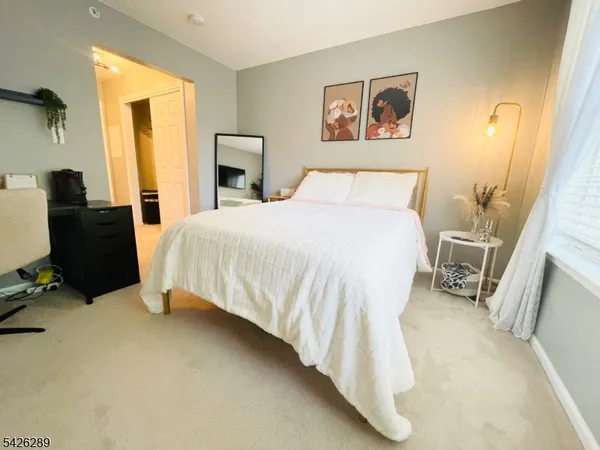 $375,000 | 322 Stratford Place, Unit 322, Bridgewater, NJ 08805