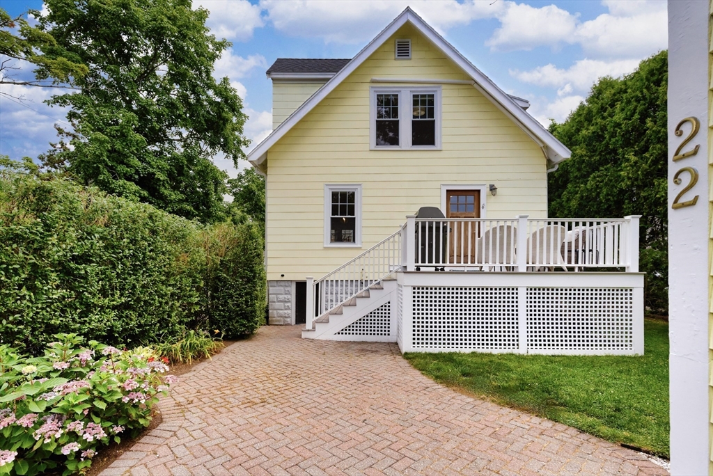 22 Prince Street Marblehead, MA 01945 - Photo 29 of 33