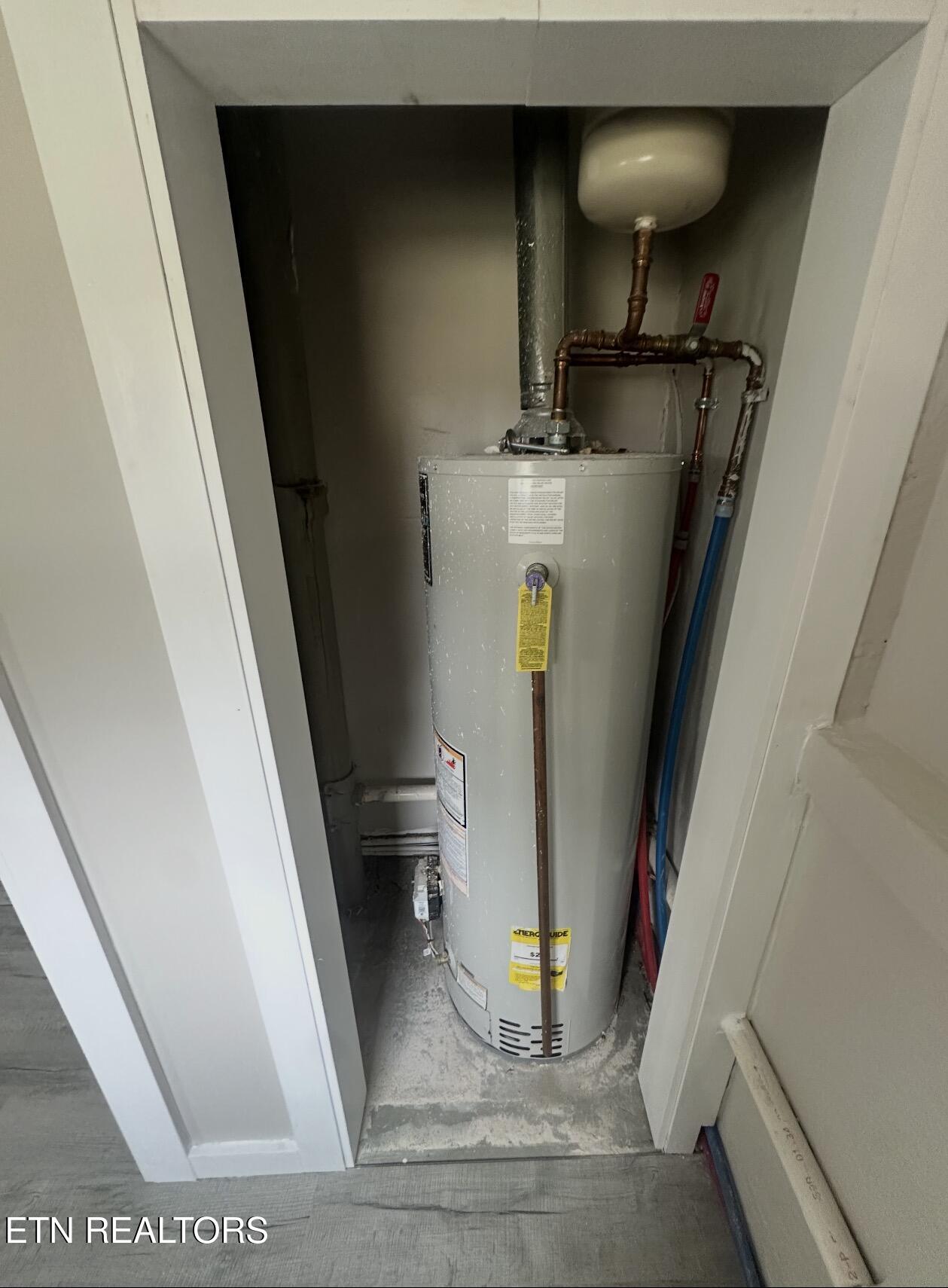 1507 Roberson Spring Road Loudon, TN 37774 - Photo 13 of 26 IMG_9242