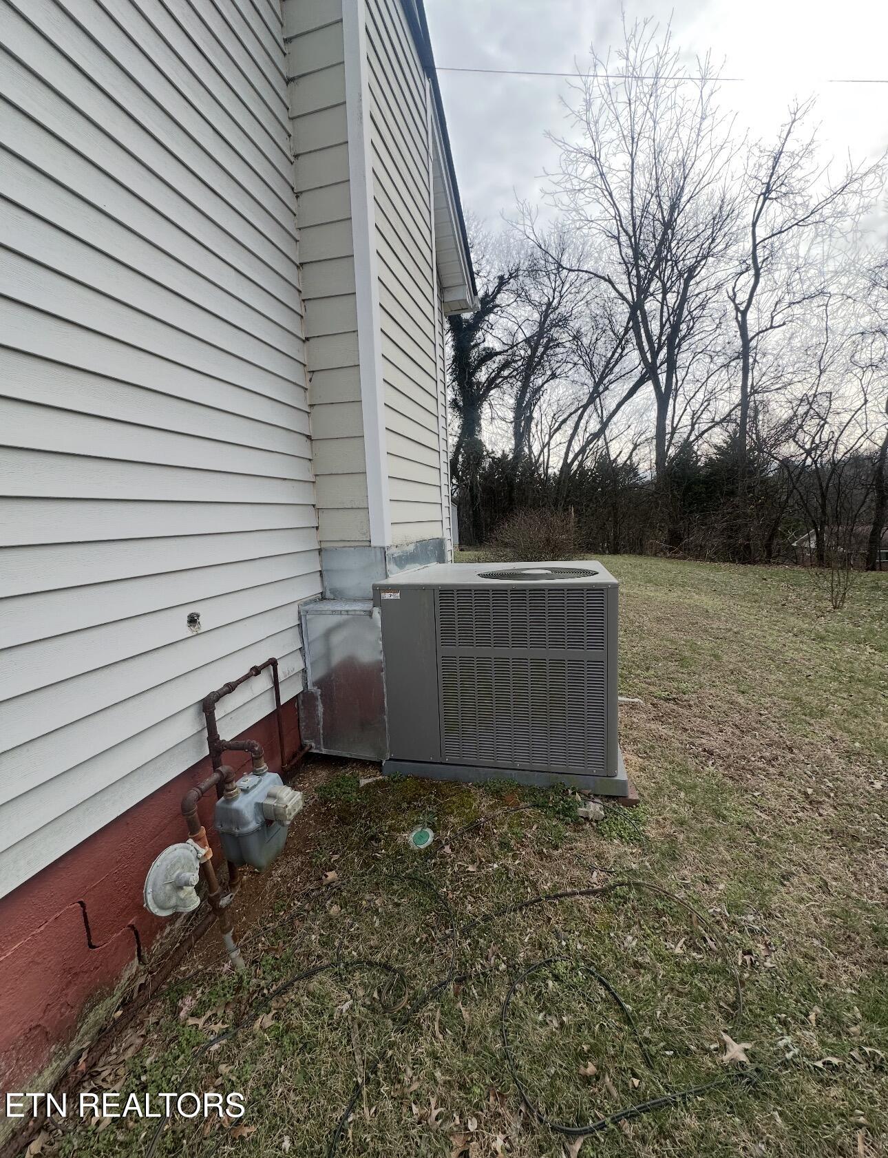 1507 Roberson Spring Road Loudon, TN 37774 - Photo 25 of 26 IMG_9231