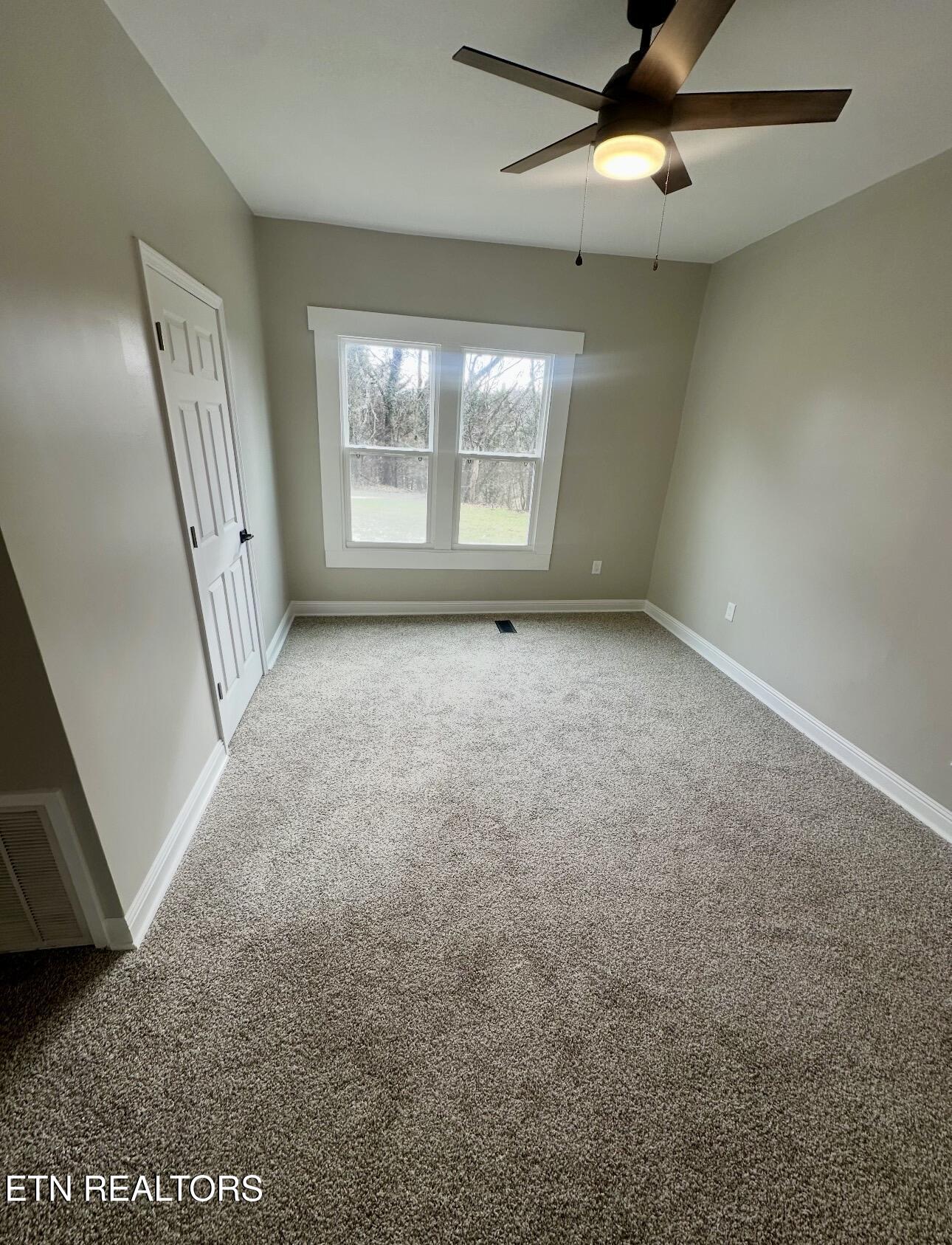 1507 Roberson Spring Road Loudon, TN 37774 - Photo 6 of 26 IMG_9235