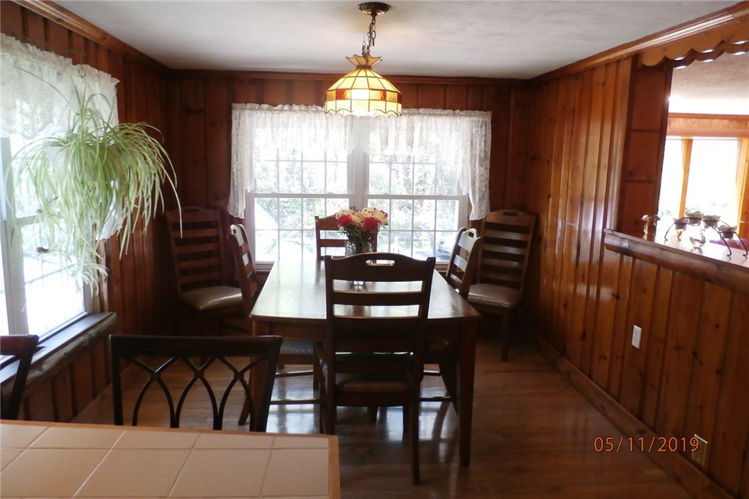 108 Lakeland Road Cranston, RI 02910 - Photo 15 of 31 DINING ROOM