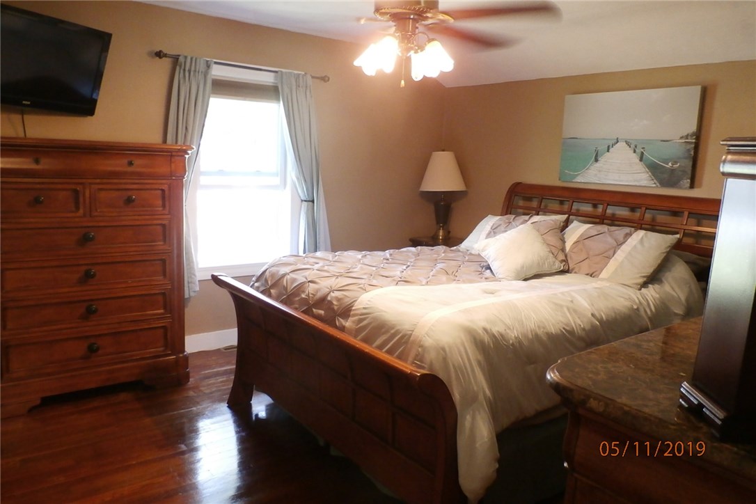 108 Lakeland Road Cranston, RI 02910 - Photo 17 of 31 MASTER BEDROOM