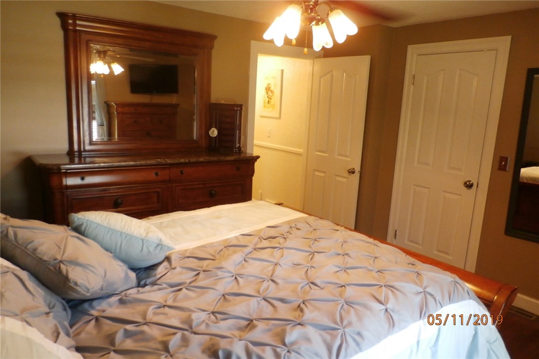 108 Lakeland Road Cranston, RI 02910 - Photo 19 of 31 MASTER BEDROOM