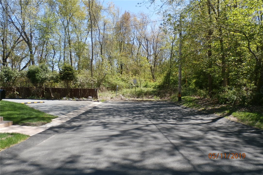 108 Lakeland Road Cranston, RI 02910 - Photo 28 of 31 DEAD END WOODED LOT