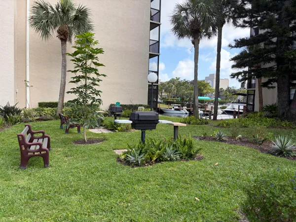 $2,450 | 27 Royal Palm Way, Unit 304, Boca Raton, FL 33432