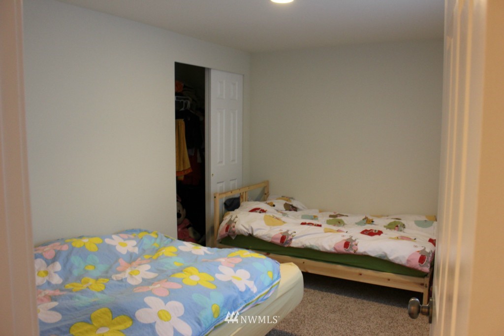 616 Southwest Langston Road Renton, WA 98057 - Photo 7 of 13