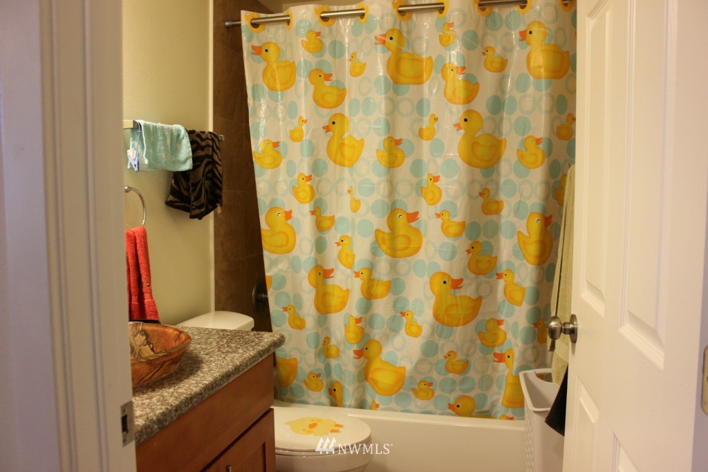 616 Southwest Langston Road Renton, WA 98057 - Photo 8 of 13
