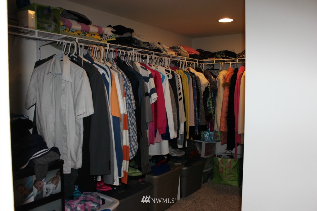 616 Southwest Langston Road Renton, WA 98057 - Photo 9 of 13