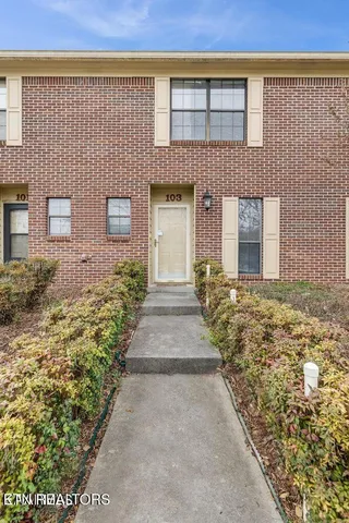 $2,000 | 103 Lansdowne Drive, Unit 103, Knoxville, TN 37922