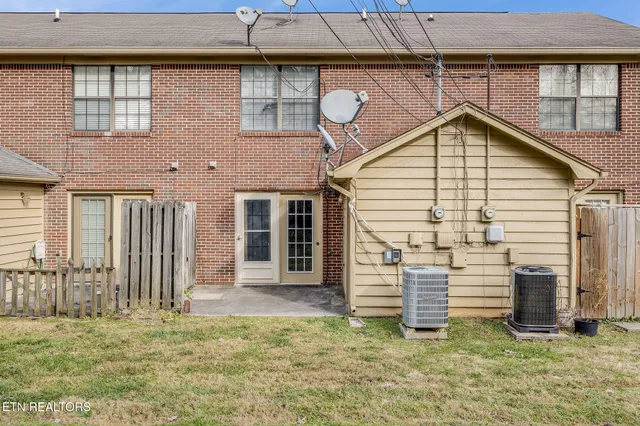 $2,000 | 103 Lansdowne Drive, Unit 103, Knoxville, TN 37922