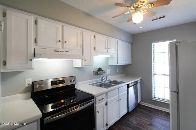 $2,000 | 103 Lansdowne Drive, Unit 103, Knoxville, TN 37922