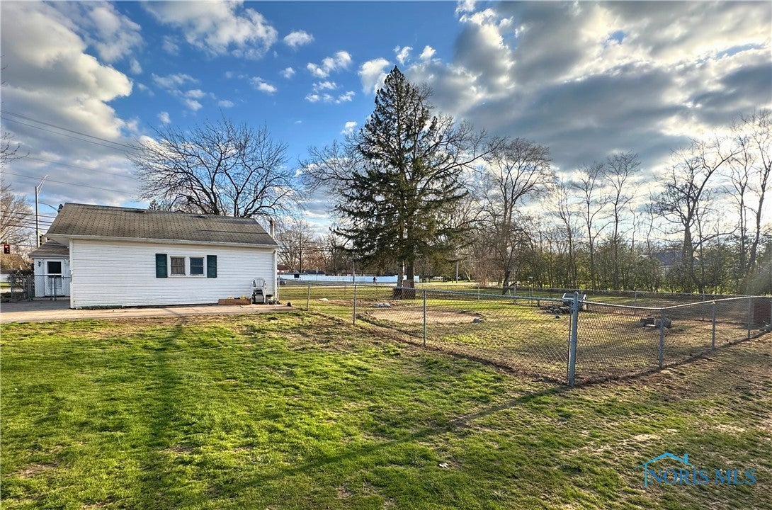 7212 Angola Road Holland, OH 43528 - Photo 16 of 45 Gallery Image 16