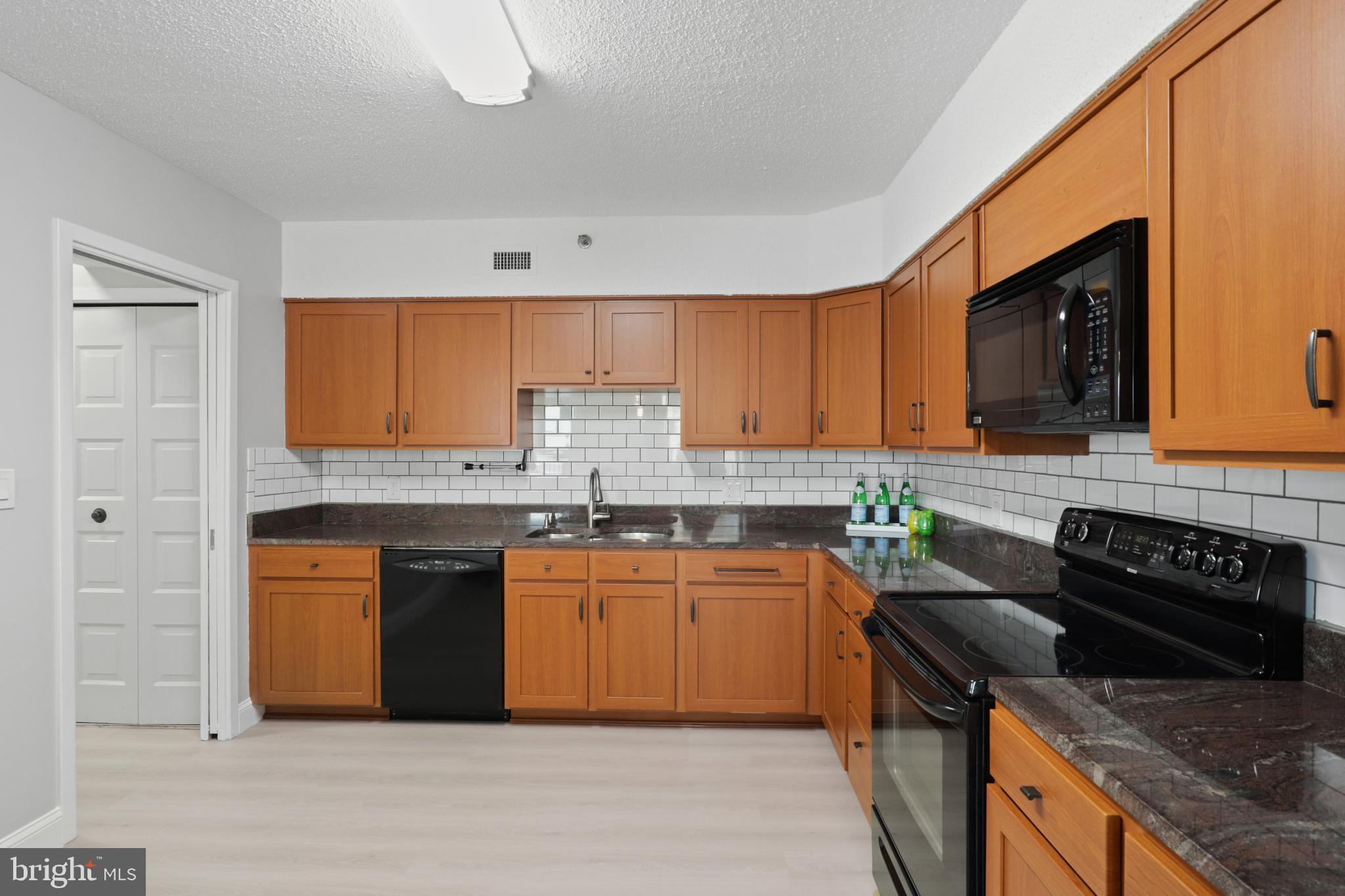 5501 Seminary Road, Unit 1904S Falls Church, VA 22041 - Photo 2 of 48 Gallery Image 2