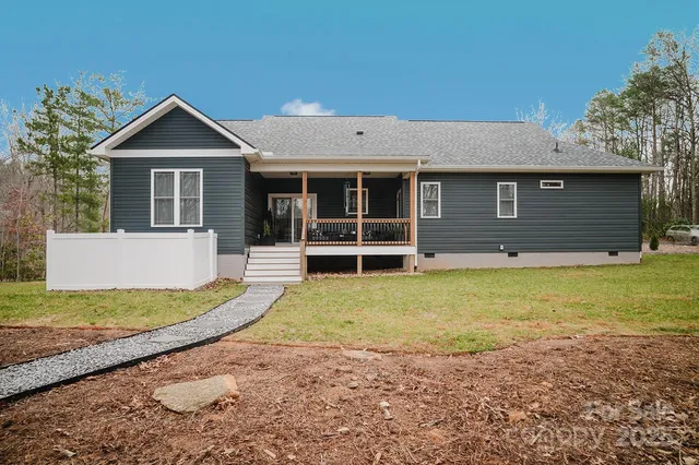 $565,000 | 140 Gosling Drive, Hendersonville, NC 28792