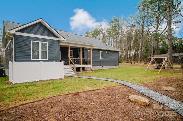 $565,000 | 140 Gosling Drive, Hendersonville, NC 28792