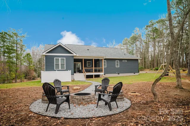 $565,000 | 140 Gosling Drive, Hendersonville, NC 28792