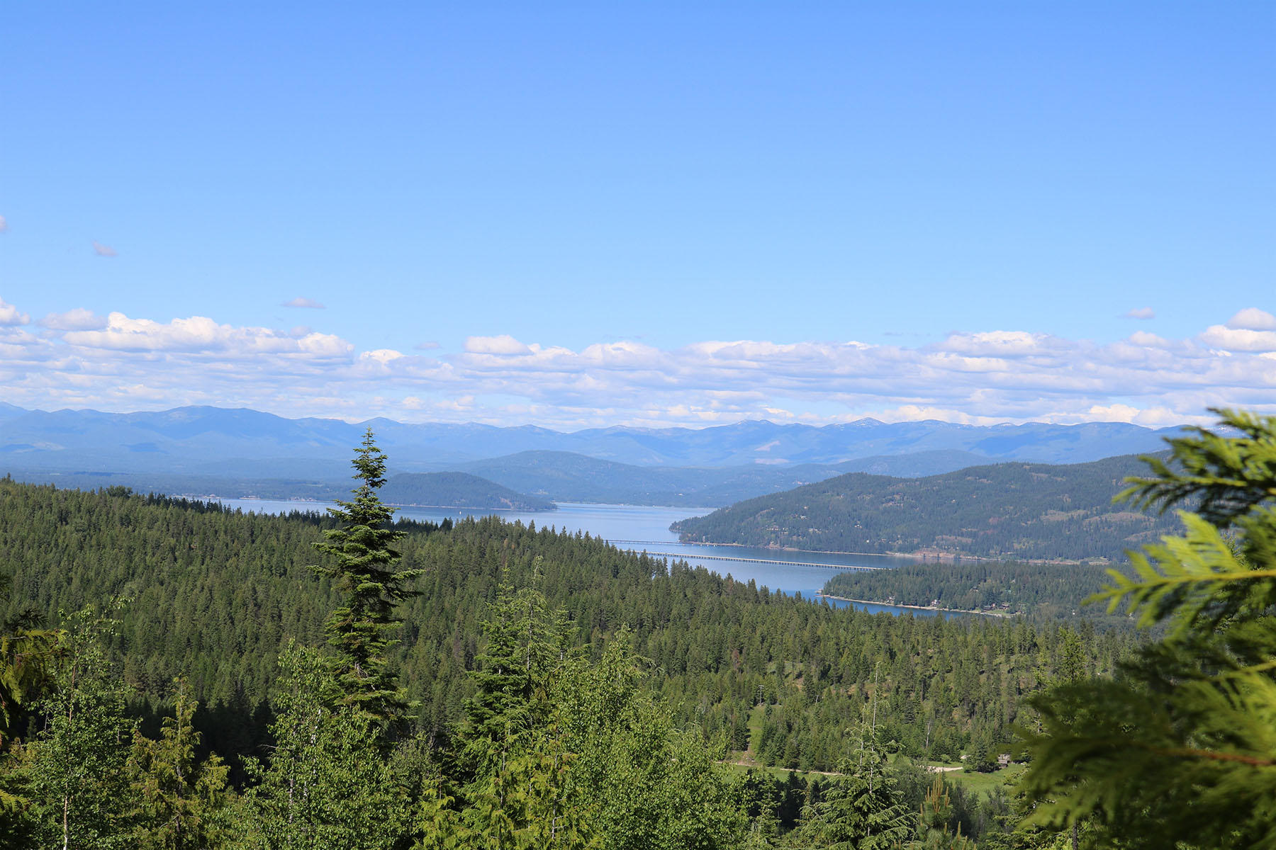 Spectacular Lake Views