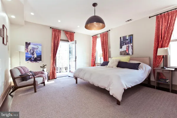 $3,197 | 408 Clifford Avenue, Alexandria, VA 22305