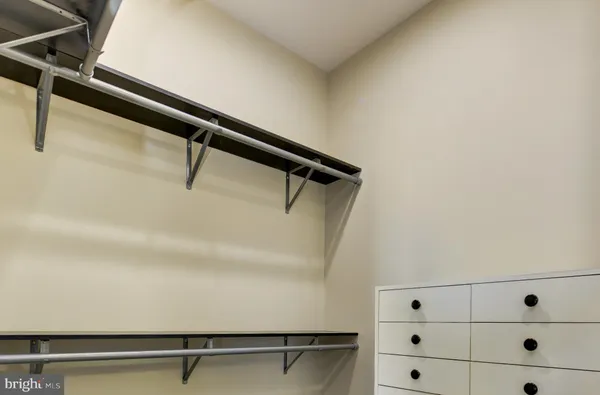 $3,197 | 408 Clifford Avenue, Alexandria, VA 22305