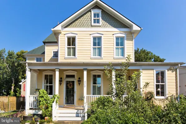 $3,197 | 408 Clifford Avenue, Alexandria, VA 22305