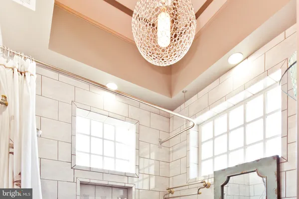 $3,197 | 408 Clifford Avenue, Alexandria, VA 22305