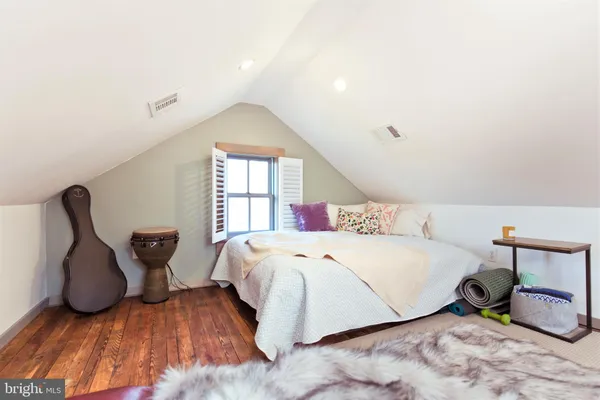 $3,197 | 408 Clifford Avenue, Alexandria, VA 22305