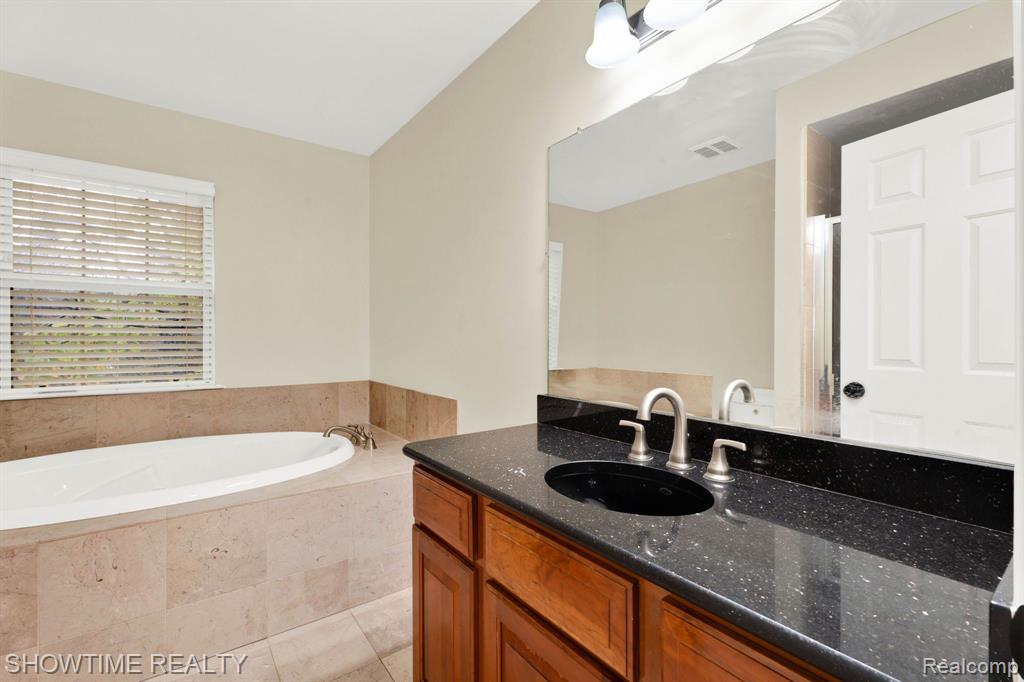 42810 Little Road Clinton Township, MI 48036 - Photo 45 of 71
