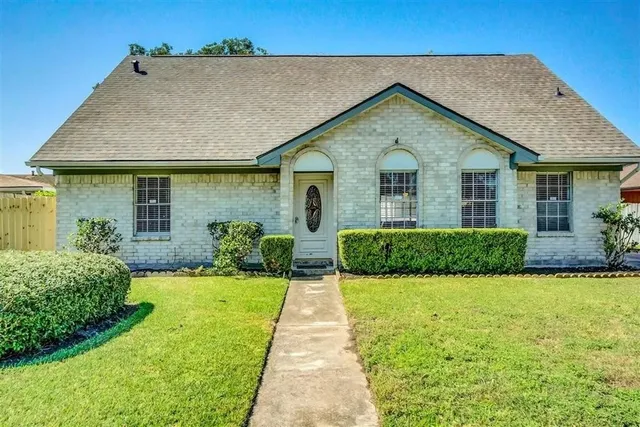 $325,000 | 12535 Hunting Brook Drive, Houston, TX 77099