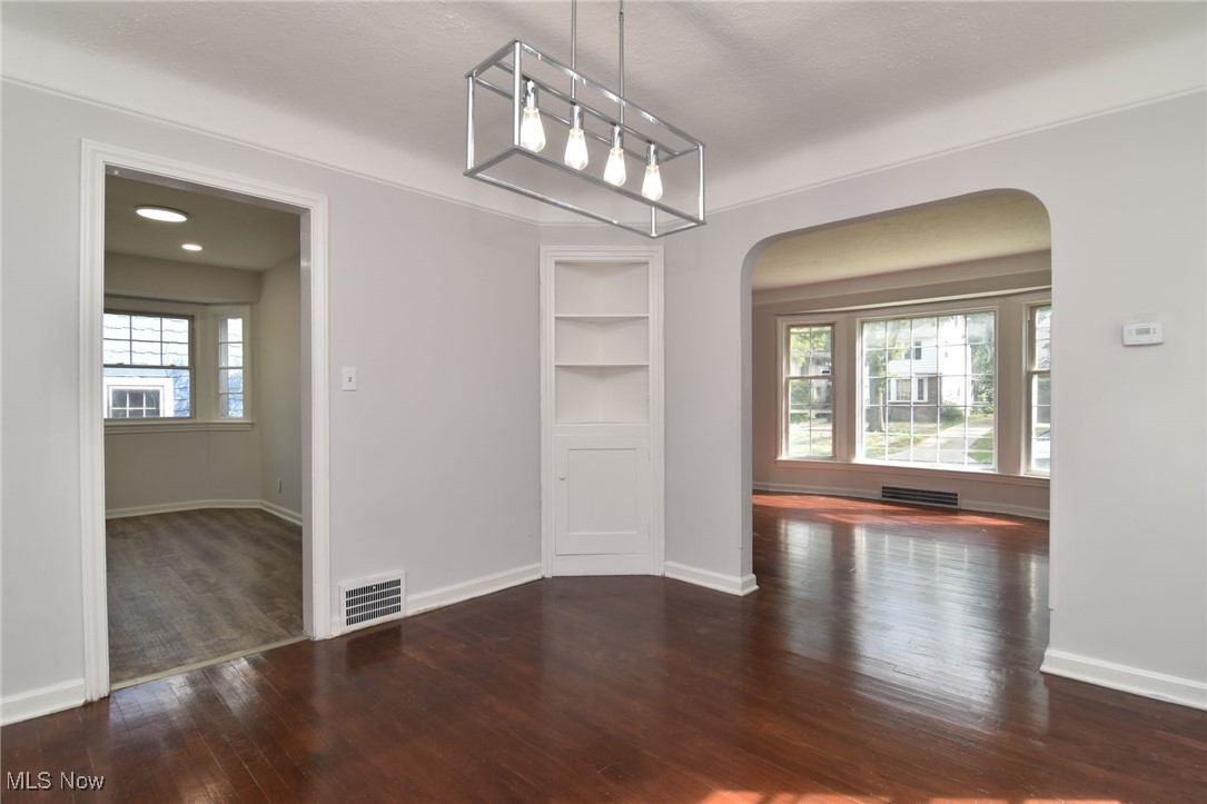 1084 Rushleigh Road Cleveland Heights, OH 44121 - Photo 9 of 30