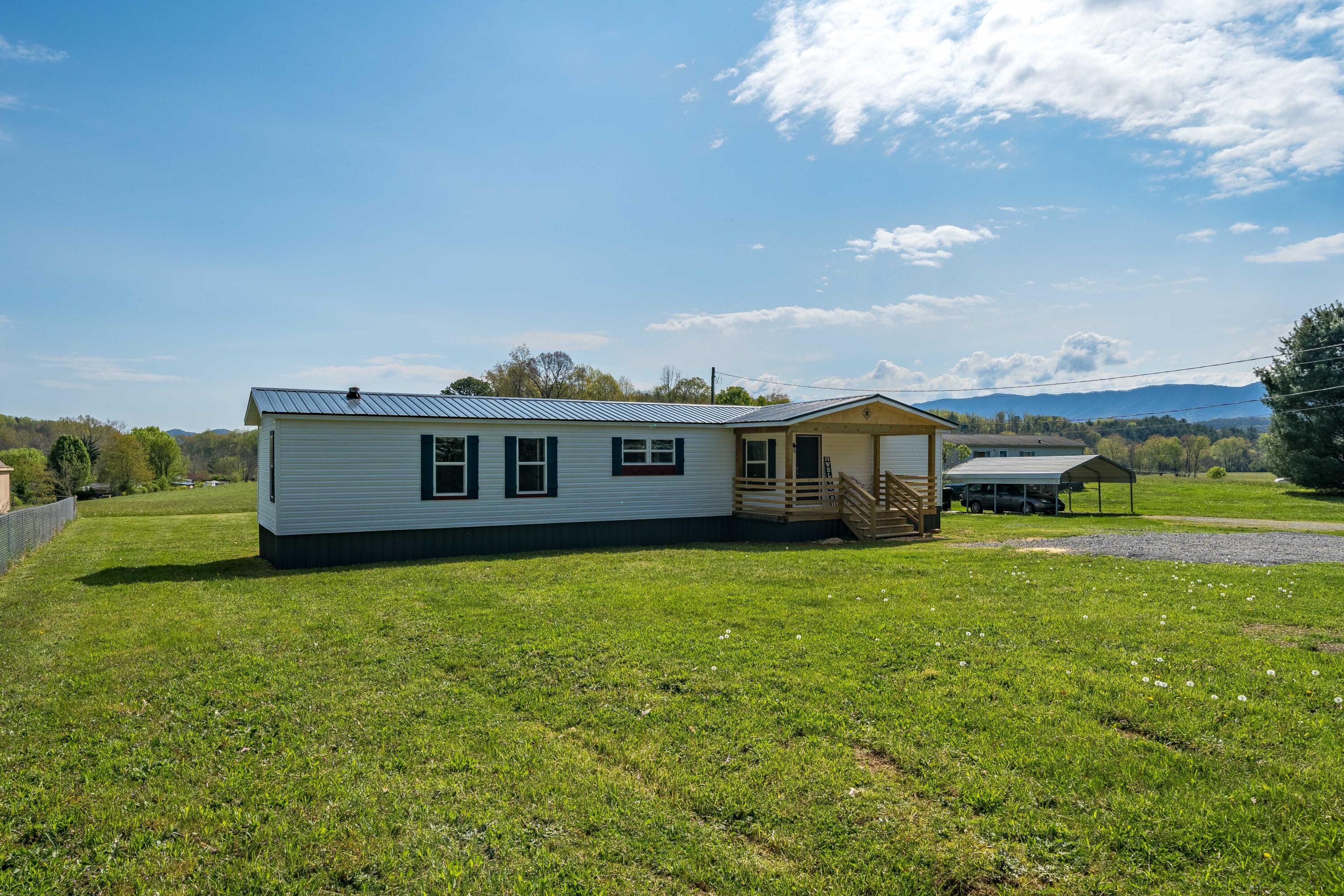 1217 Hickory Tree Road Bristol, TN 37620 - Photo 1 of 20 Front