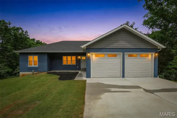 $379,000 | 318 Rue Marseilles, Bonne Terre, MO 63628