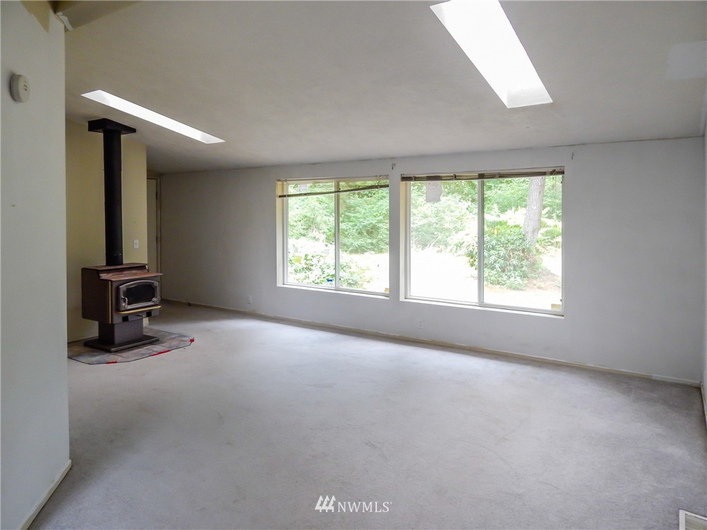 3704 Sapp Road Southwest Olympia, WA 98512 - Photo 3 of 25 Gallery Image 3