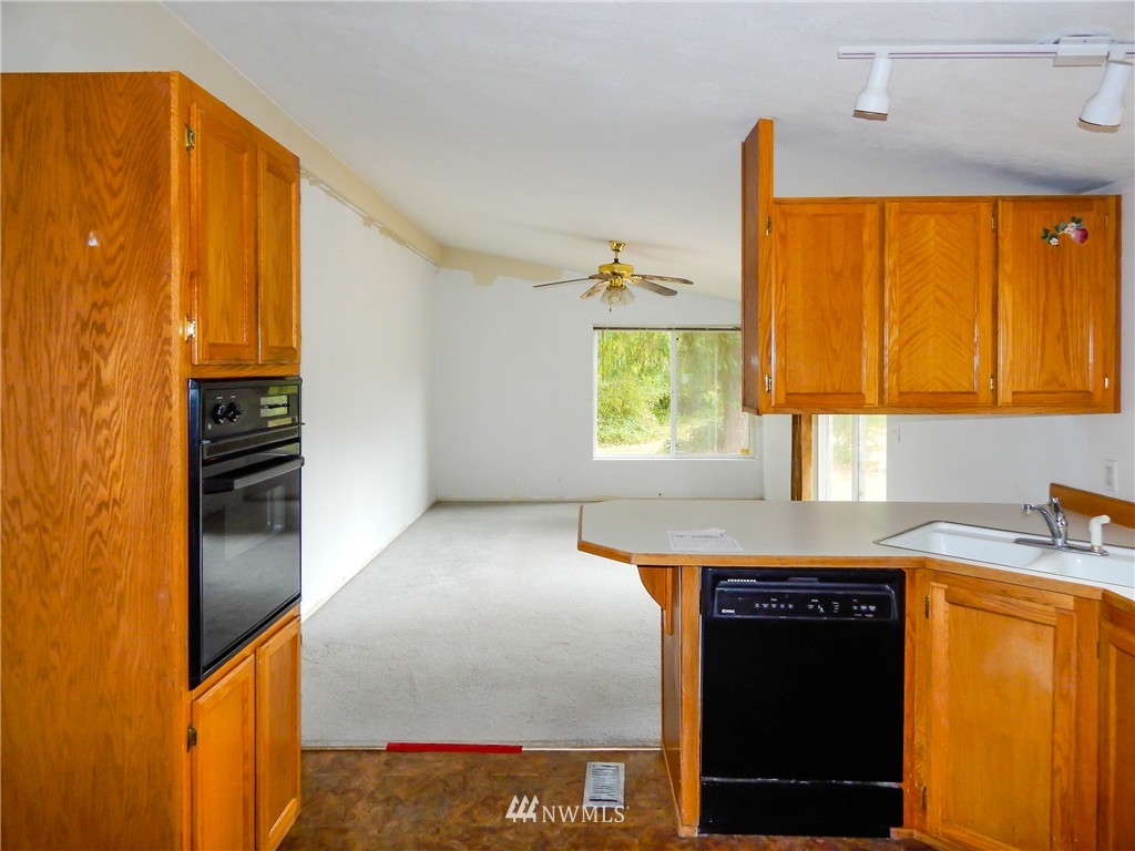 3704 Sapp Road Southwest Olympia, WA 98512 - Photo 7 of 25 Gallery Image 7
