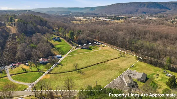 $599,000 | 9061 Daisy Dallas Road, Soddy-Daisy, TN 37379