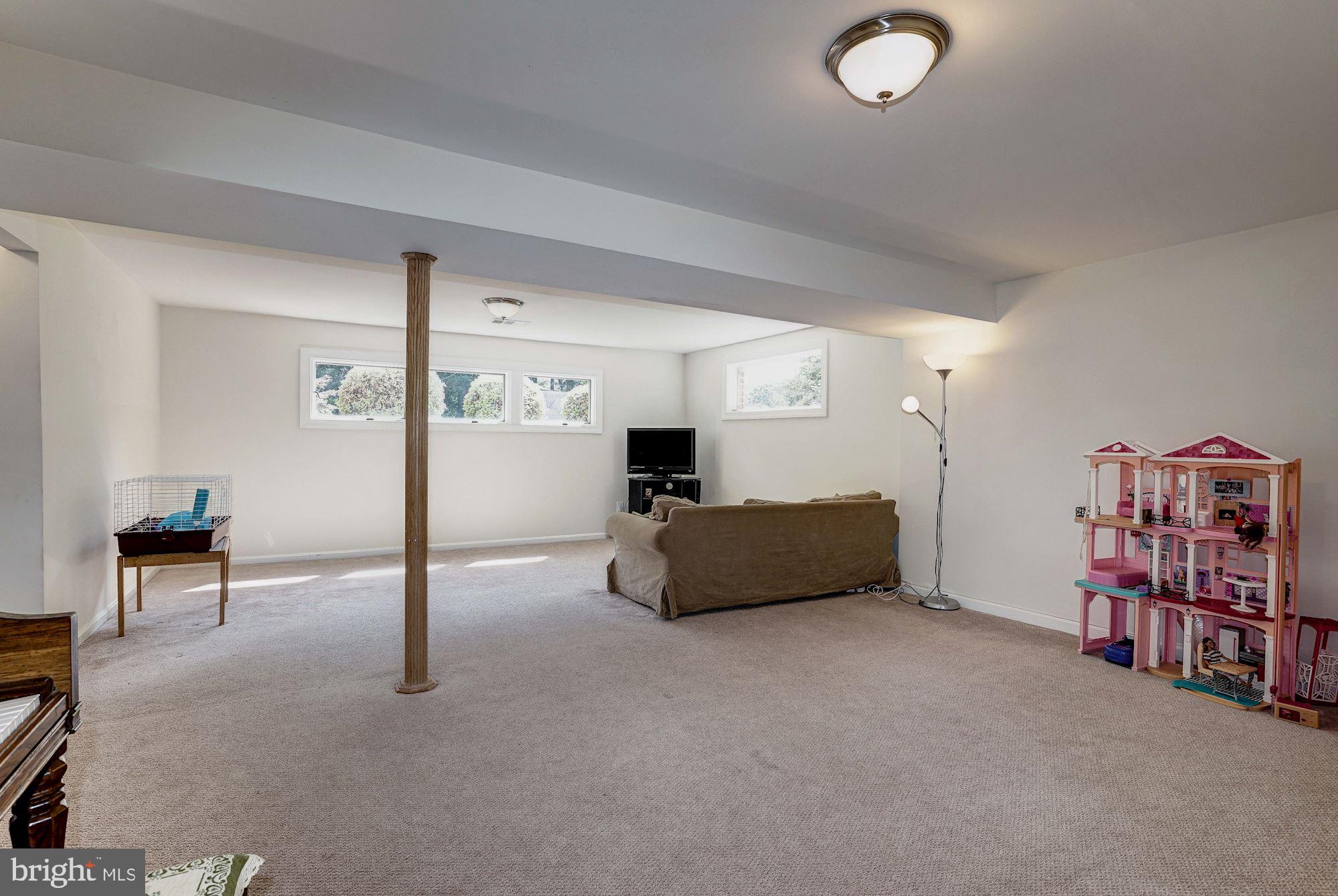 8924 Victoria Road Springfield, VA 22151 - Photo 45 of 62