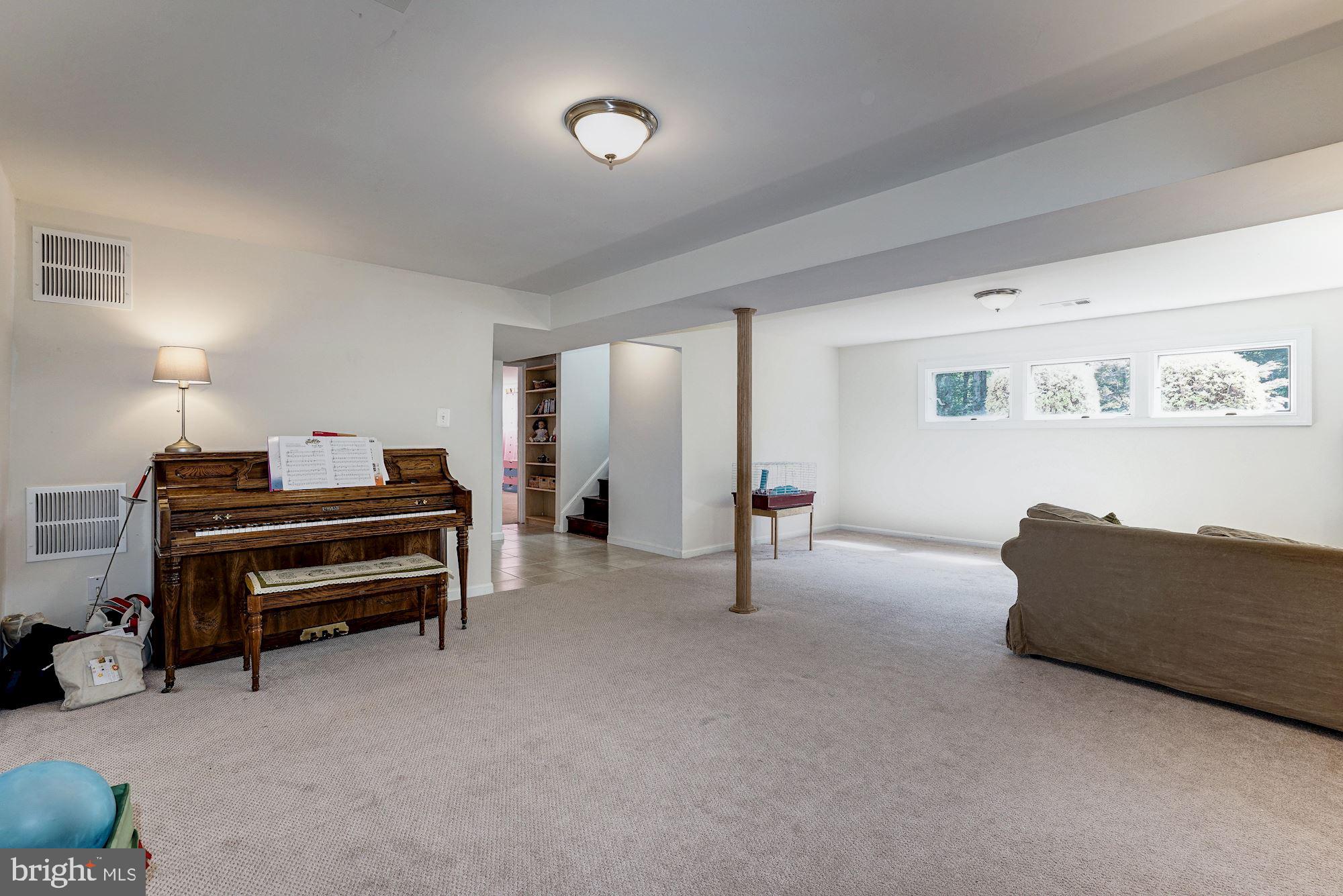 8924 Victoria Road Springfield, VA 22151 - Photo 46 of 62