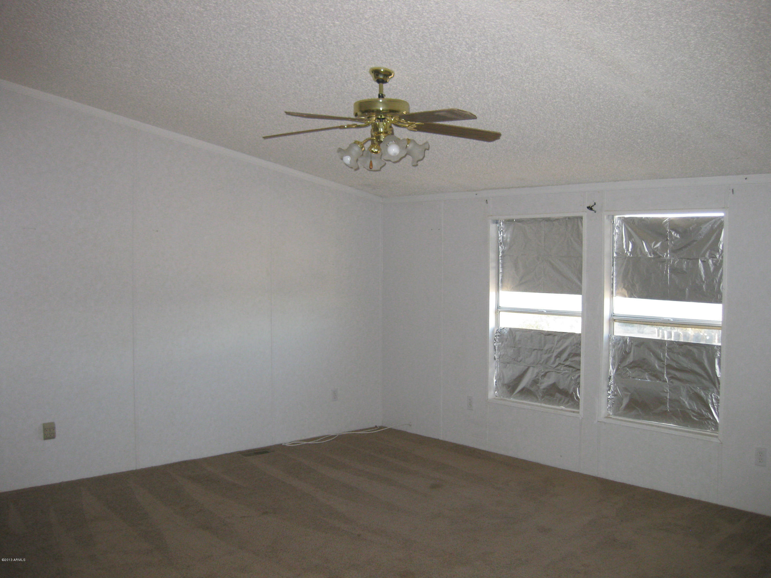 4332 North Oak Road Maricopa, AZ 85139 - Photo 4 of 8 4332 Oak 003