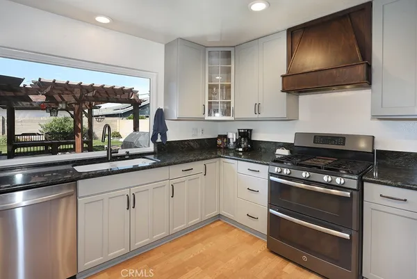 $949,888 | 1811 East Vermont Avenue, Anaheim, CA 92805