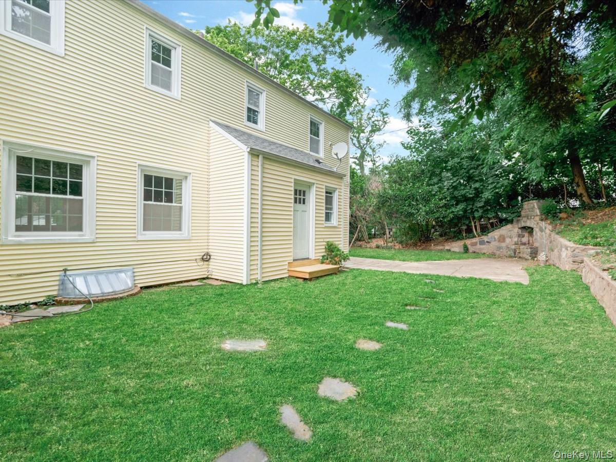 17 Pinewood Road Manhasset, NY 11030 - Photo 34 of 45