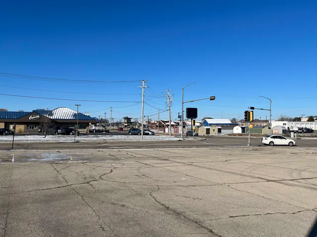 $625,000 | 1 West Ac /- W 8th, Monroe, WI 53566